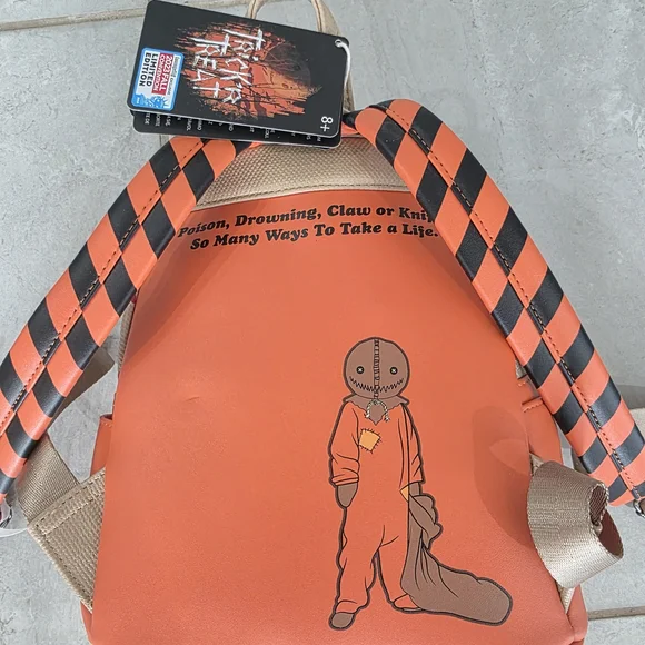 Loungefly NYCC 2023 Trick ‘R Treat Sam Mini Backpack NWT - Picture 8 of 8